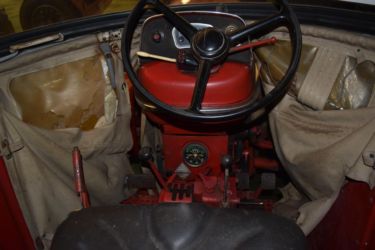 Renault Super 5D - جرار: صور 5 Renault Super 5D - جرار: صور 5