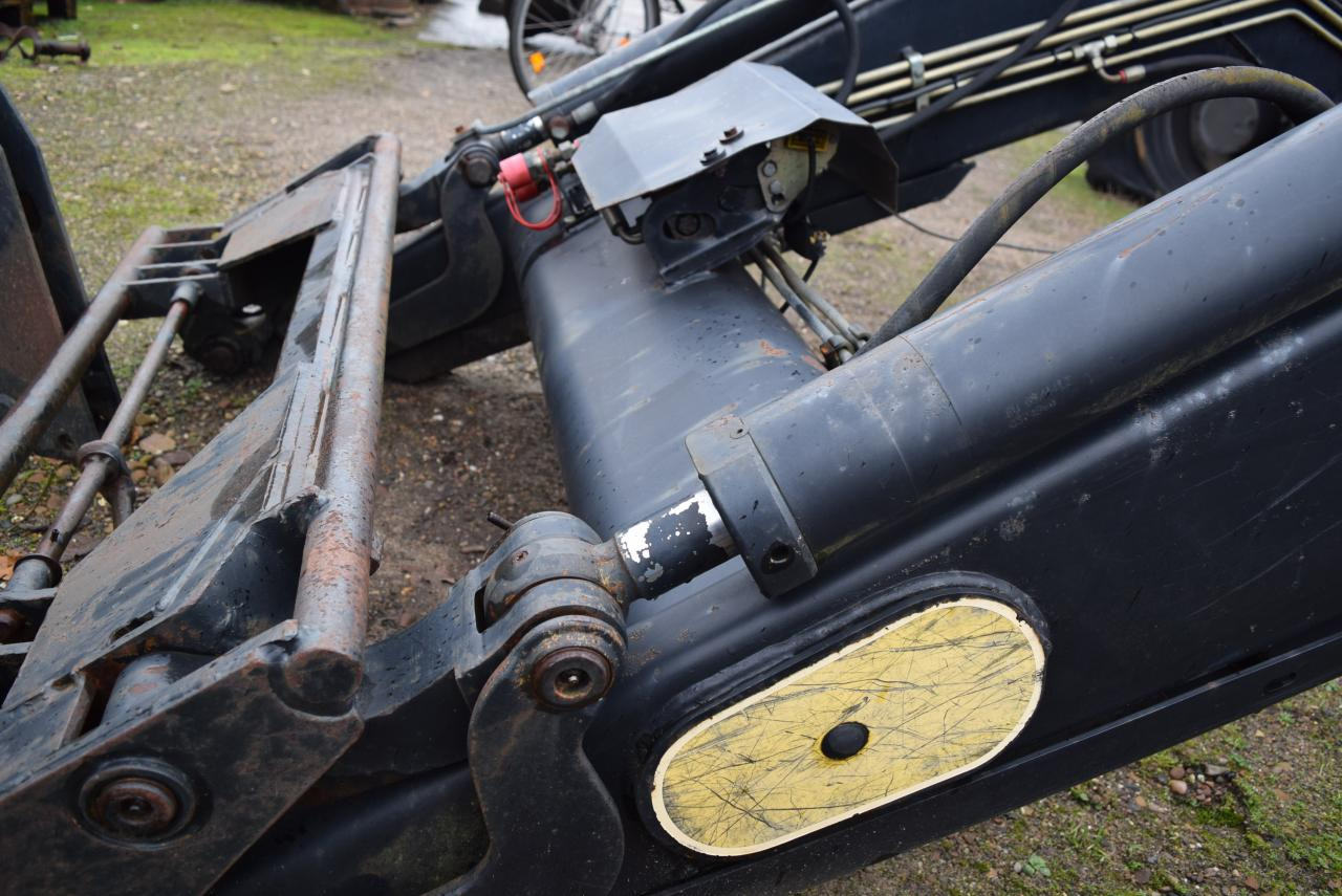 Stoll Robust F71 - لوادر وحفارات أمامية: صور 4 Stoll Robust F71 - لوادر وحفارات أمامية: صور 4