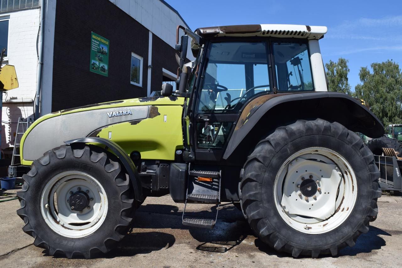 Valtra T120 - جرار: صور 3 Valtra T120 - جرار: صور 3