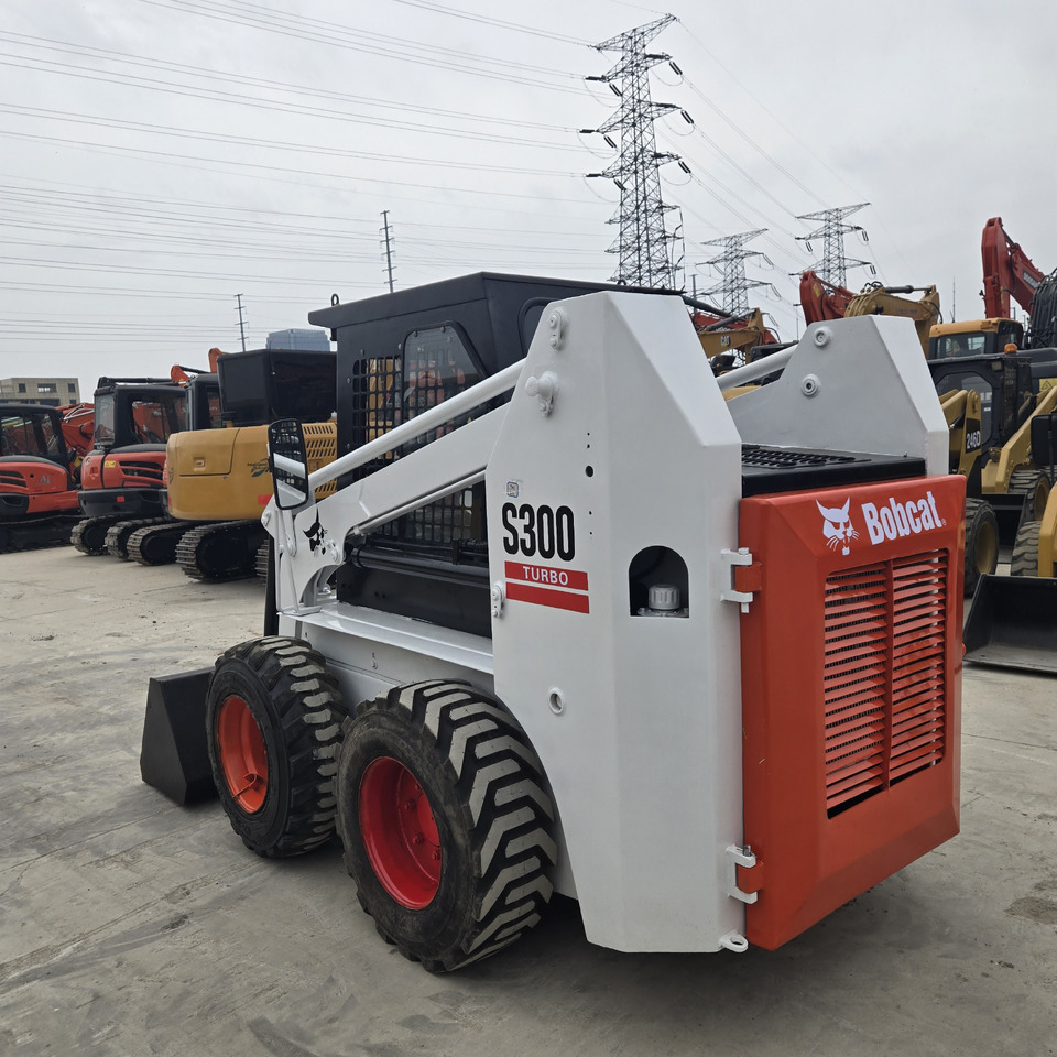 BOBCAT S300 - شيول صغير: صور 2 BOBCAT S300 - شيول صغير: صور 2