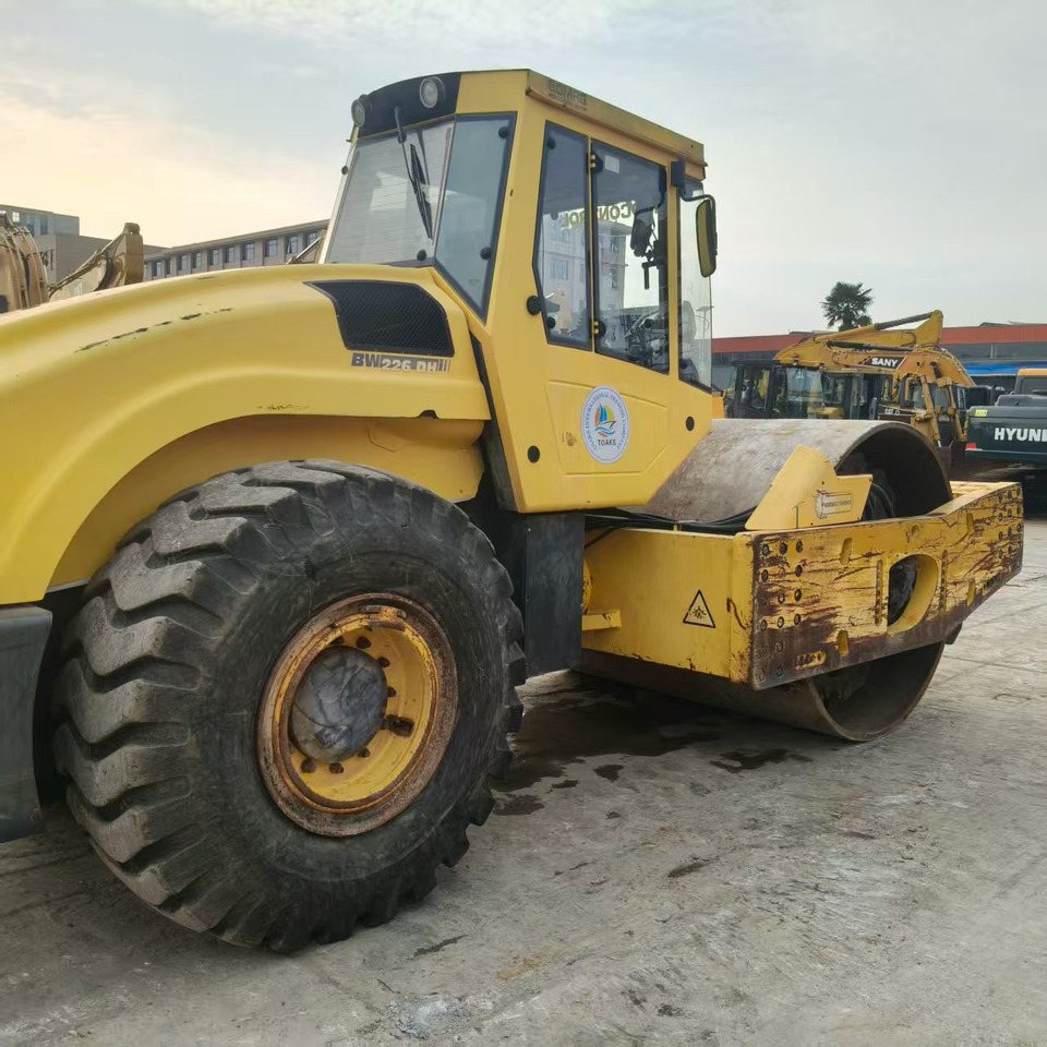 BOMAG BW226DH - مدحلة الأسفلت: صور 4 BOMAG BW226DH - مدحلة الأسفلت: صور 4