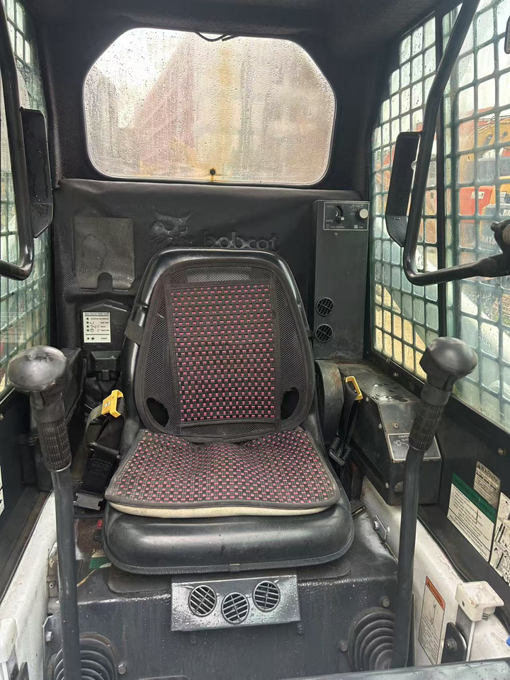Bobcat S130 - شيول صغير: صور 2 Bobcat S130 - شيول صغير: صور 2