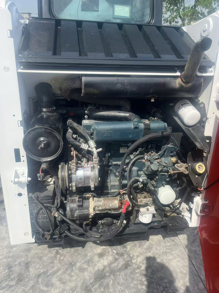 Bobcat S160 - شيول صغير: صور 3 Bobcat S160 - شيول صغير: صور 3
