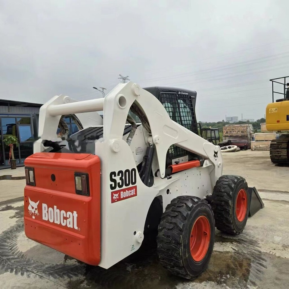Bobcat S300 - شيول صغير: صور 3 Bobcat S300 - شيول صغير: صور 3