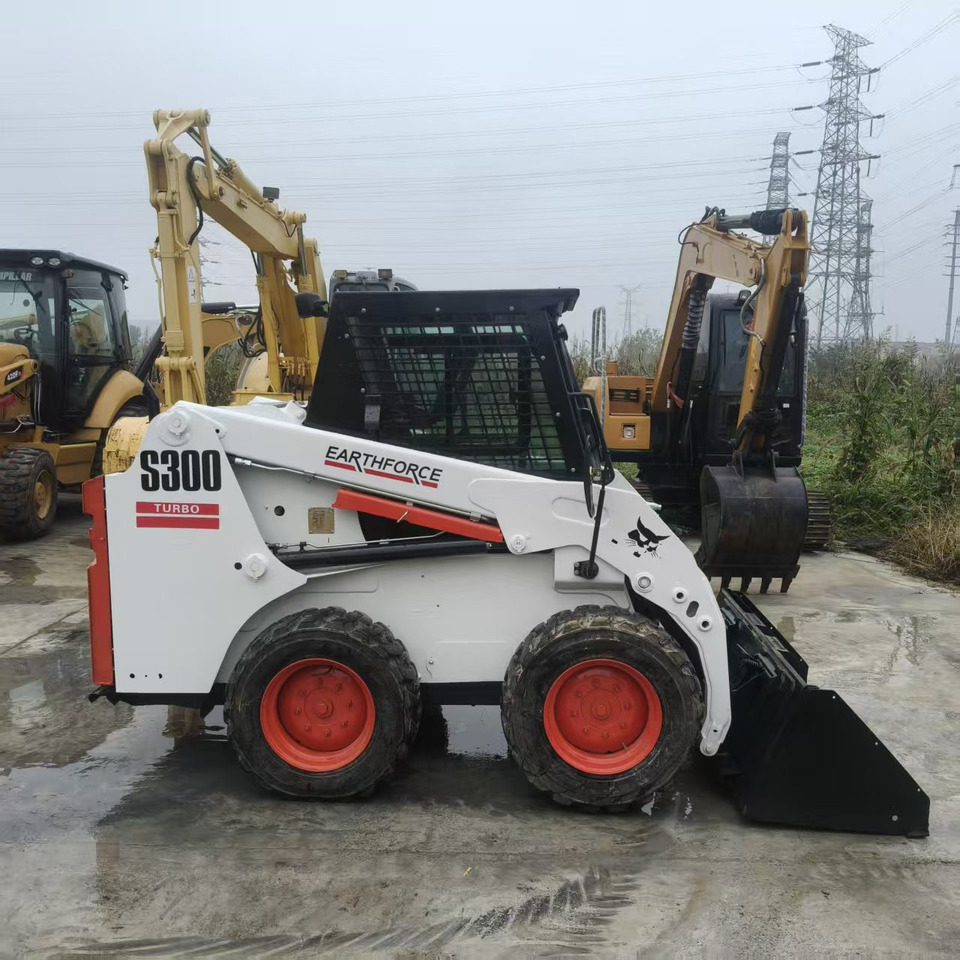 Bobcat S300 - شيول صغير: صور 5 Bobcat S300 - شيول صغير: صور 5