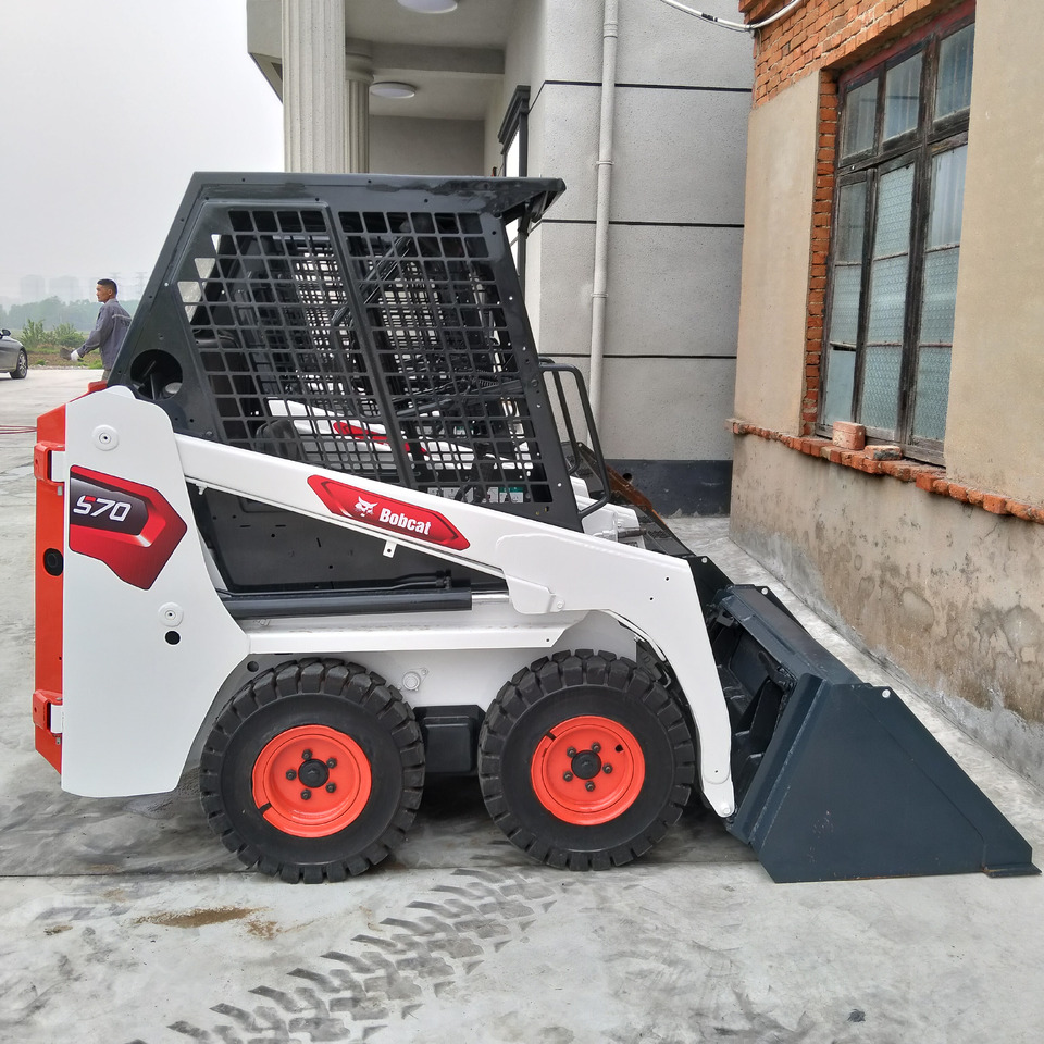 Bobcat S70 - شيول صغير: صور 1 Bobcat S70 - شيول صغير: صور 1