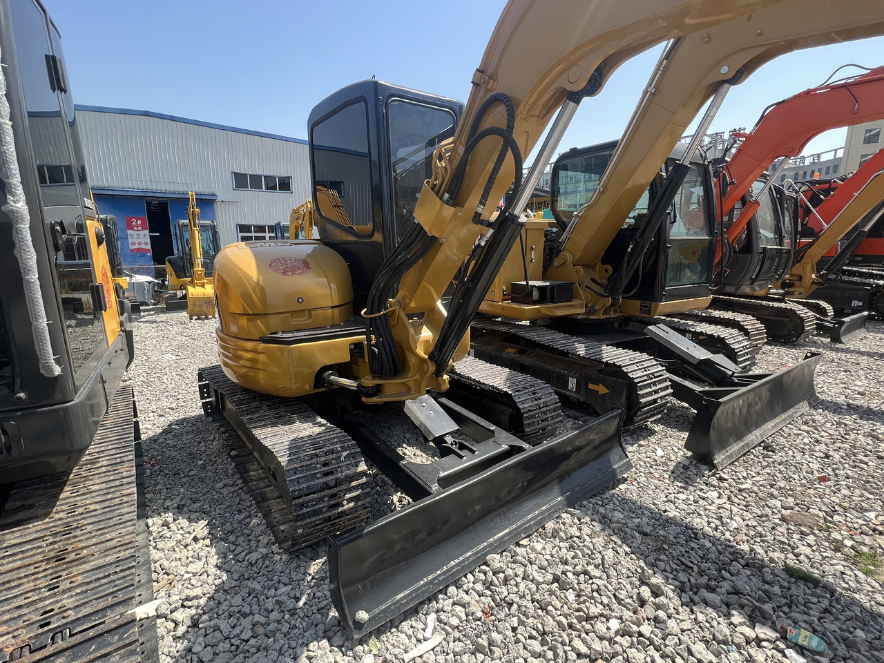 حفارة مصغرة CAT 304C: صور 6