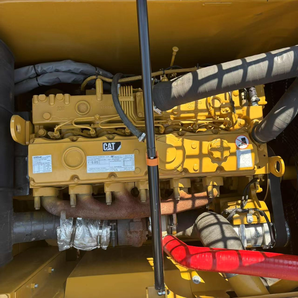 CAT 320D2L - حفارات زحافة: صور 2 CAT 320D2L - حفارات زحافة: صور 2