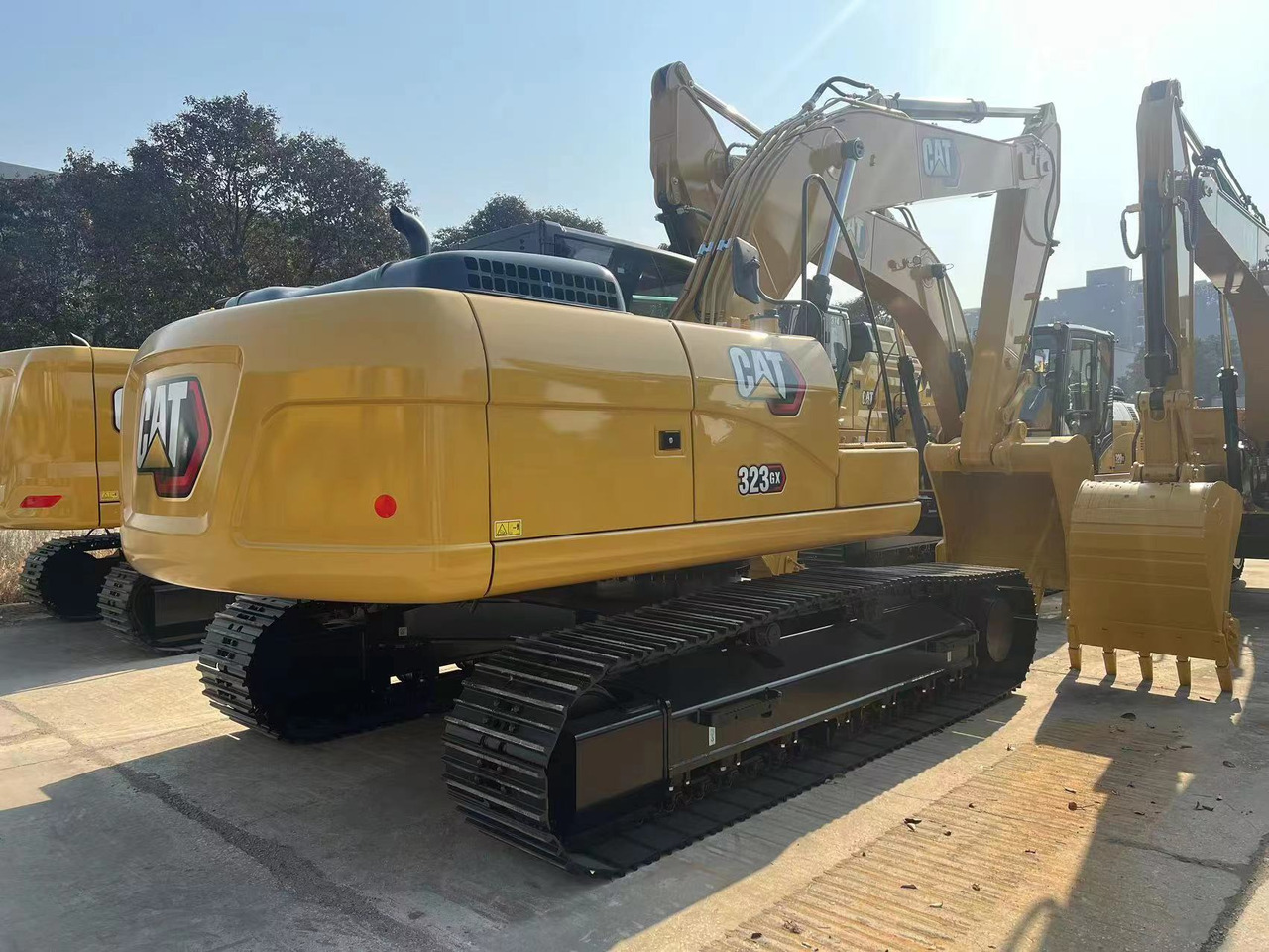 CAT 323GX - حفارات زحافة: صور 1 CAT 323GX - حفارات زحافة: صور 1