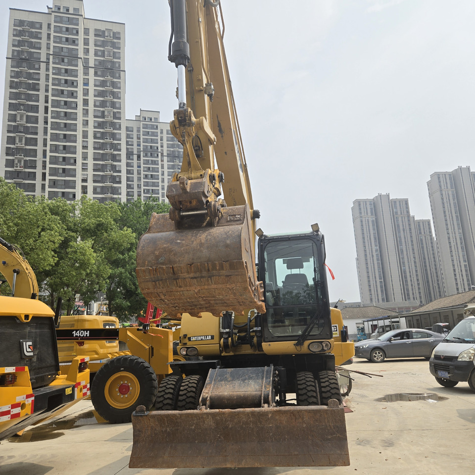 CAT M320D2 - حفارة على عجلات: صور 2 CAT M320D2 - حفارة على عجلات: صور 2
