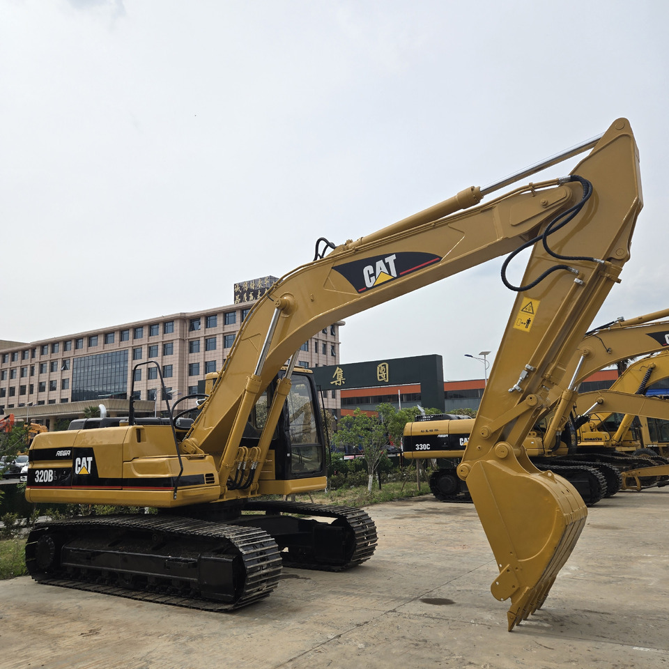 CATERPILLAR 320BL - حفارات زحافة: صور 1 CATERPILLAR 320BL - حفارات زحافة: صور 1