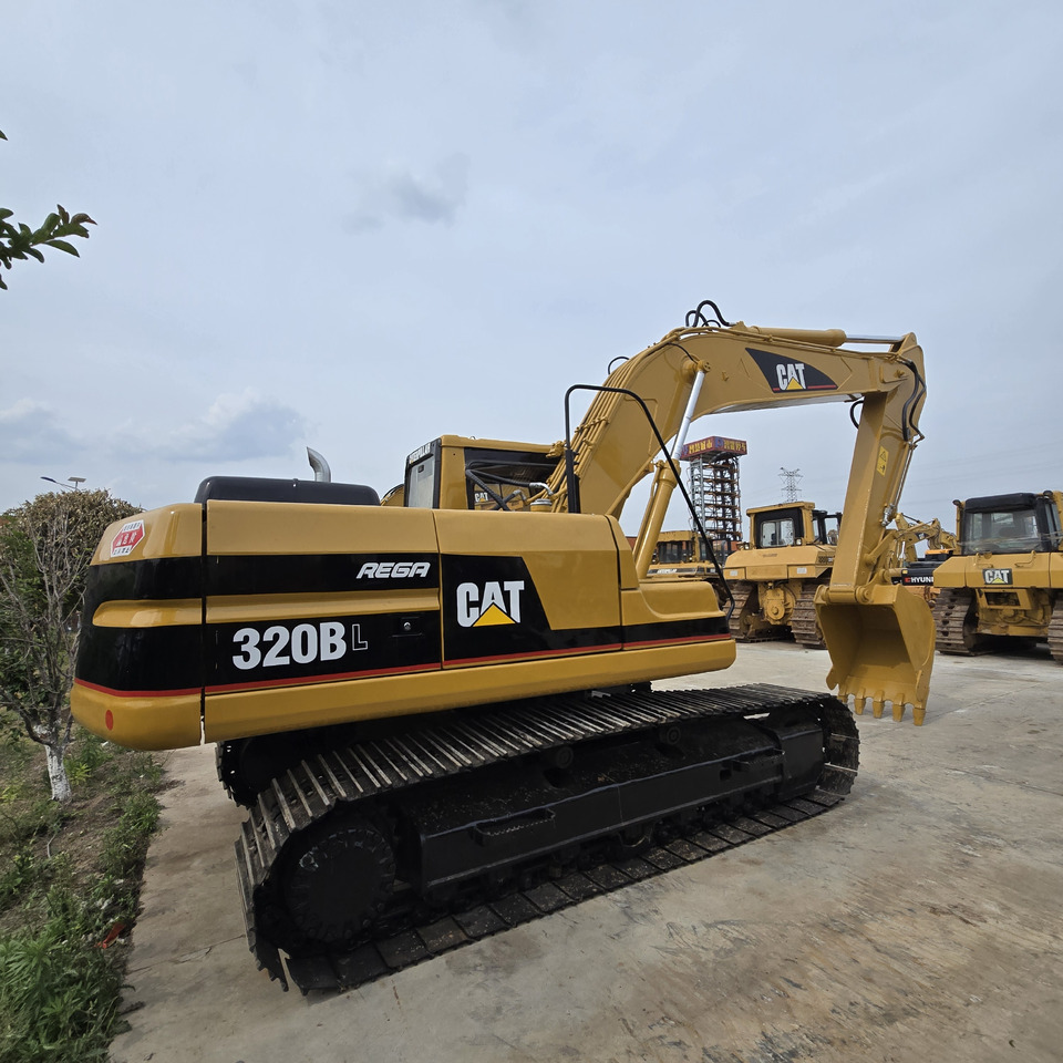 CATERPILLAR 320BL - حفارات زحافة: صور 4 CATERPILLAR 320BL - حفارات زحافة: صور 4
