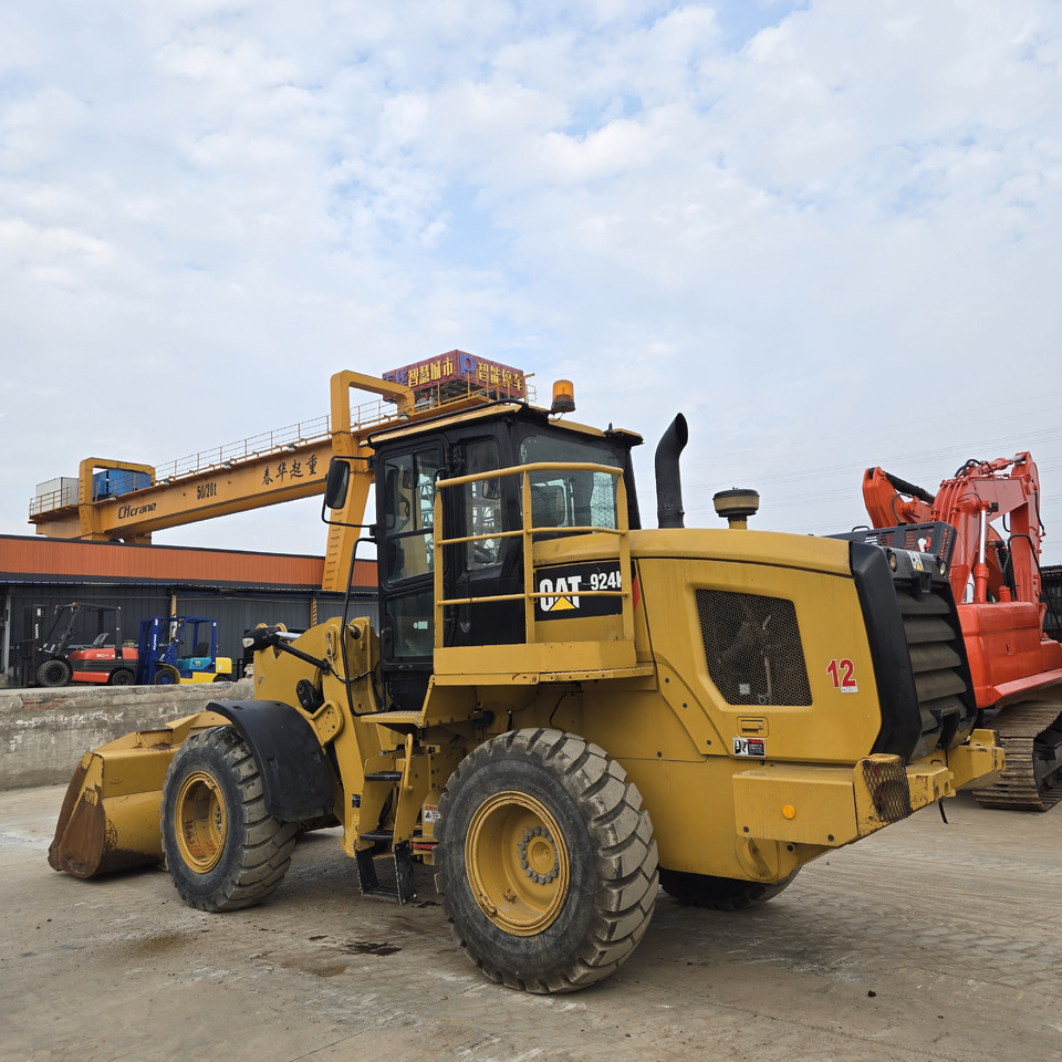 CATERPILLAR 924K - حفارة على عجلات: صور 4 CATERPILLAR 924K - حفارة على عجلات: صور 4