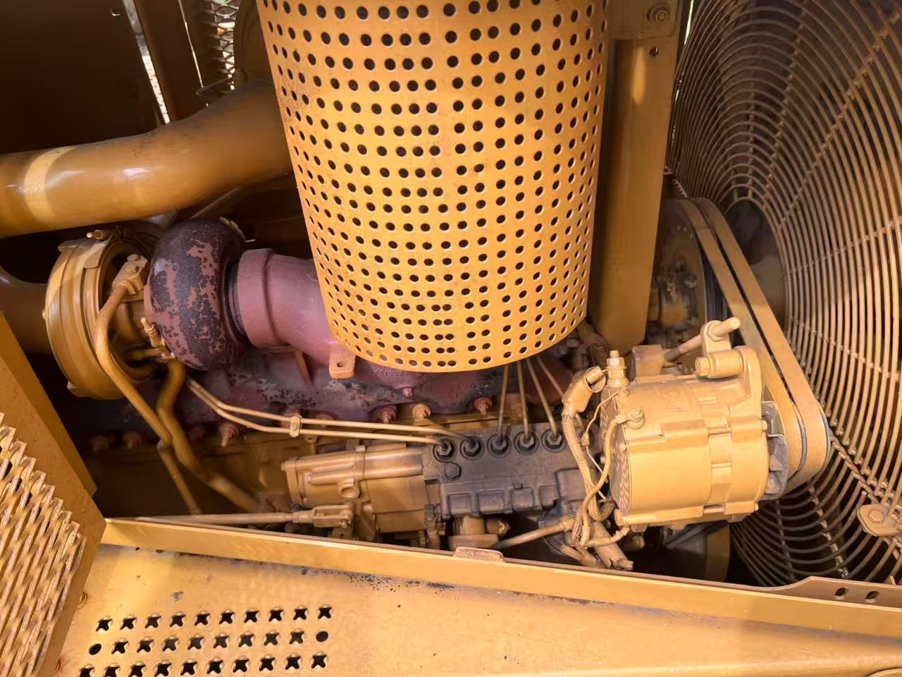 CATERPILLAR D6R - بلدوزر: صور 5 CATERPILLAR D6R - بلدوزر: صور 5