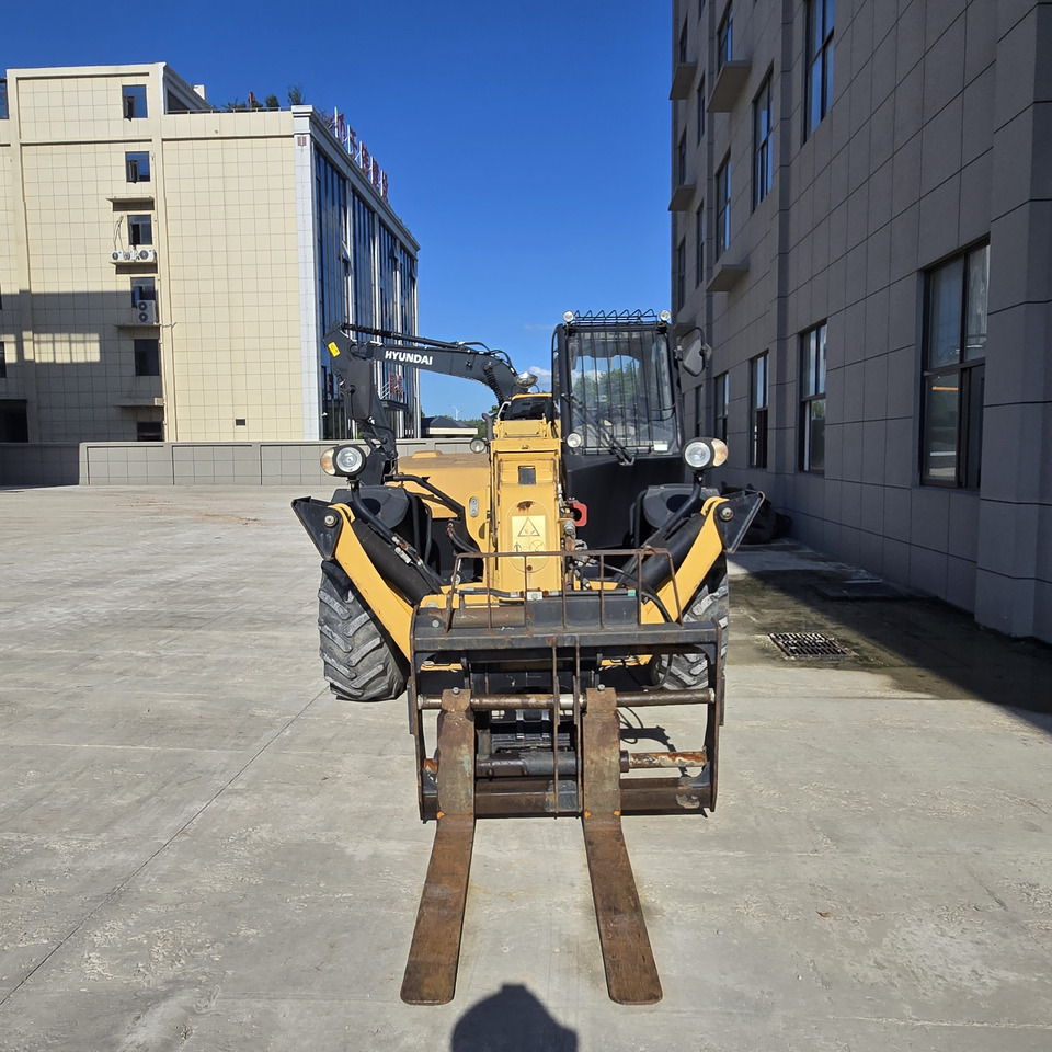 CATERPILLAR TH414 - رافعات سلة تلسكوبية: صور 4 CATERPILLAR TH414 - رافعات سلة تلسكوبية: صور 4