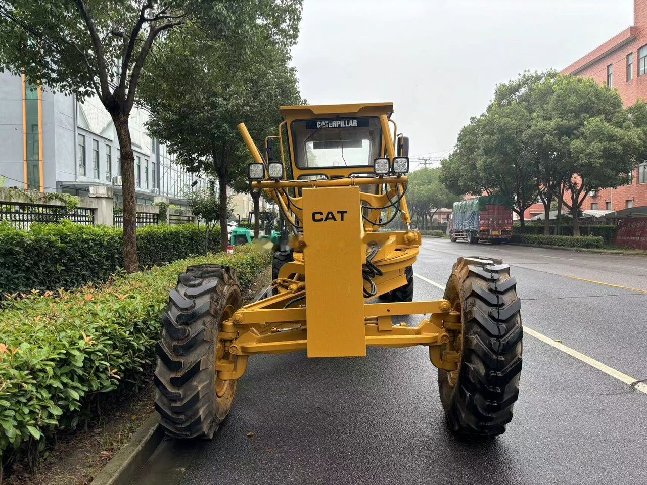 Caterpillar 140H - آلة تسوية الأرض: صور 2 Caterpillar 140H - آلة تسوية الأرض: صور 2