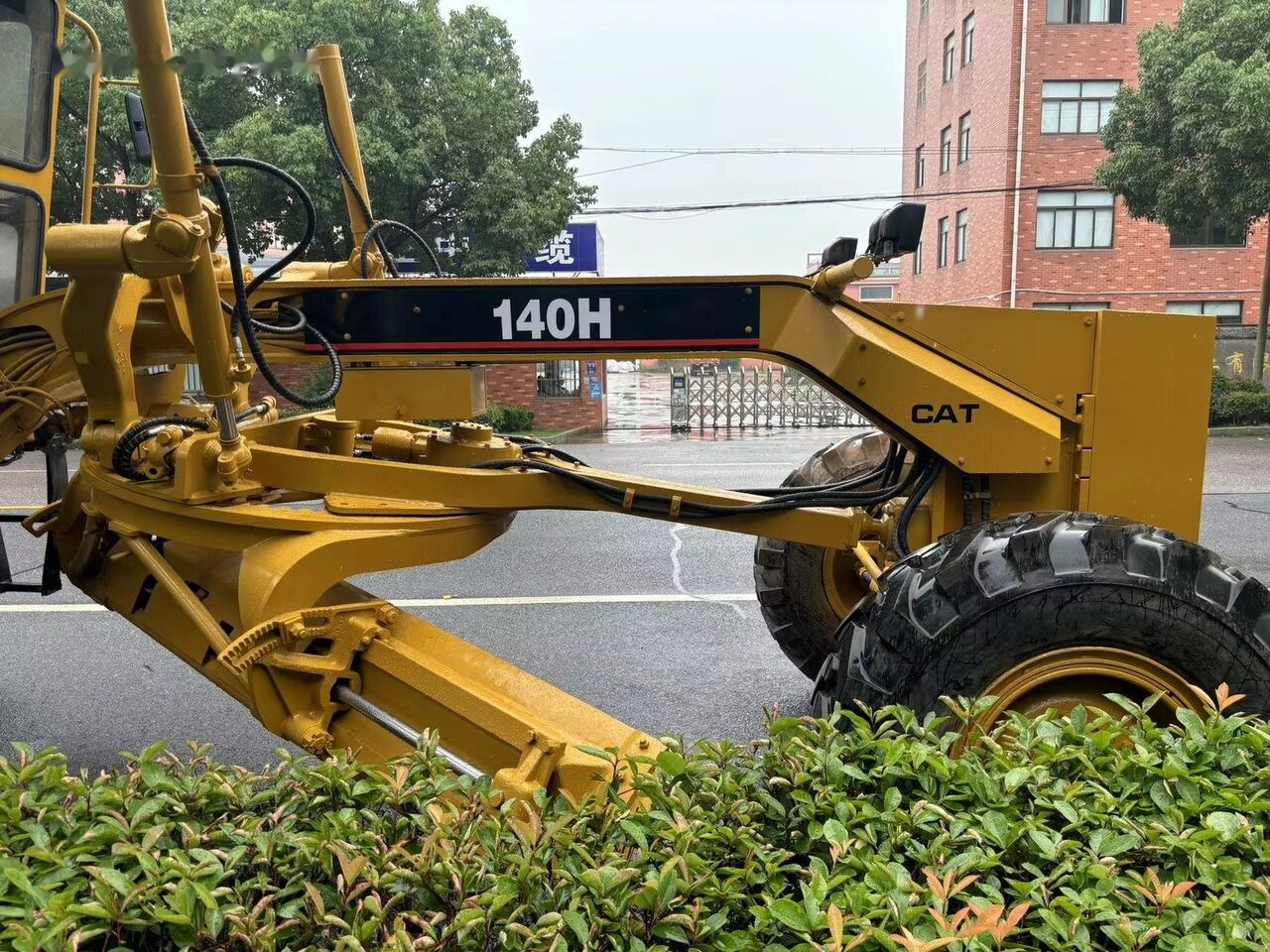 Caterpillar 140H - آلة تسوية الأرض: صور 1 Caterpillar 140H - آلة تسوية الأرض: صور 1
