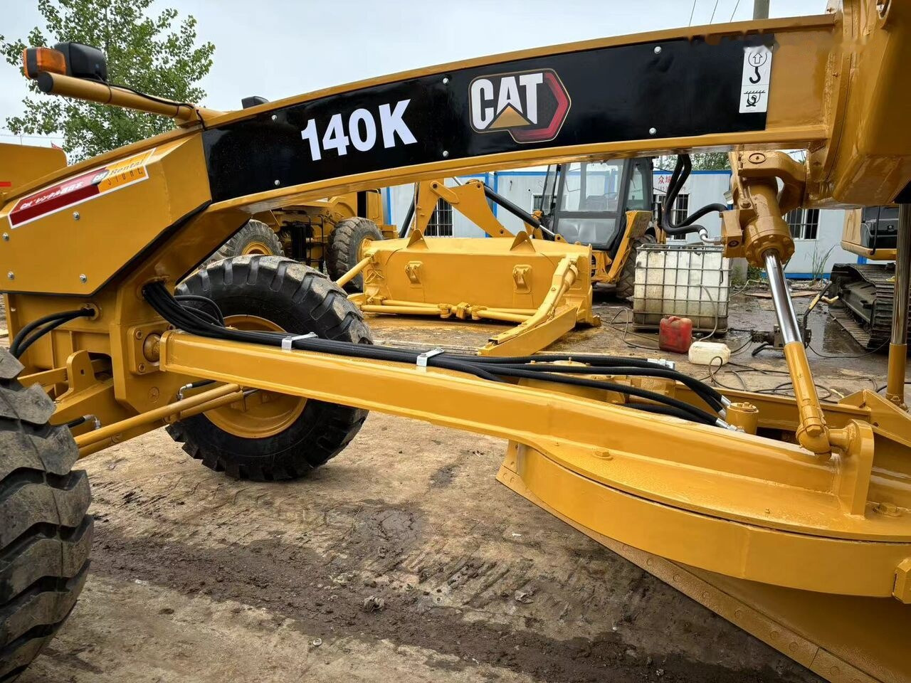 Caterpillar 140K - آلة تسوية الأرض: صور 4 Caterpillar 140K - آلة تسوية الأرض: صور 4