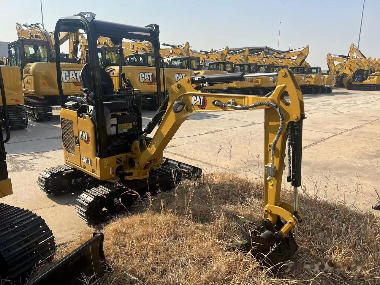 Caterpillar 301.7 New - حفارة مصغرة: صور 5 Caterpillar 301.7 New - حفارة مصغرة: صور 5