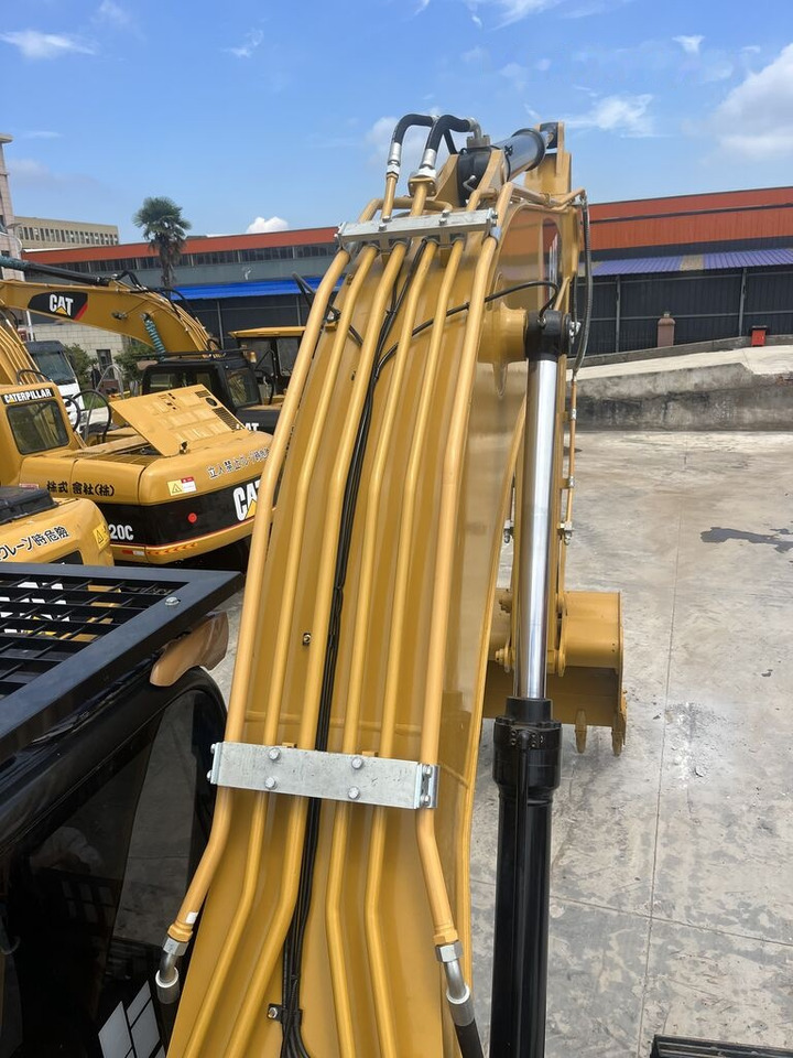 Caterpillar 323D2L - حفارات زحافة: صور 1 Caterpillar 323D2L - حفارات زحافة: صور 1