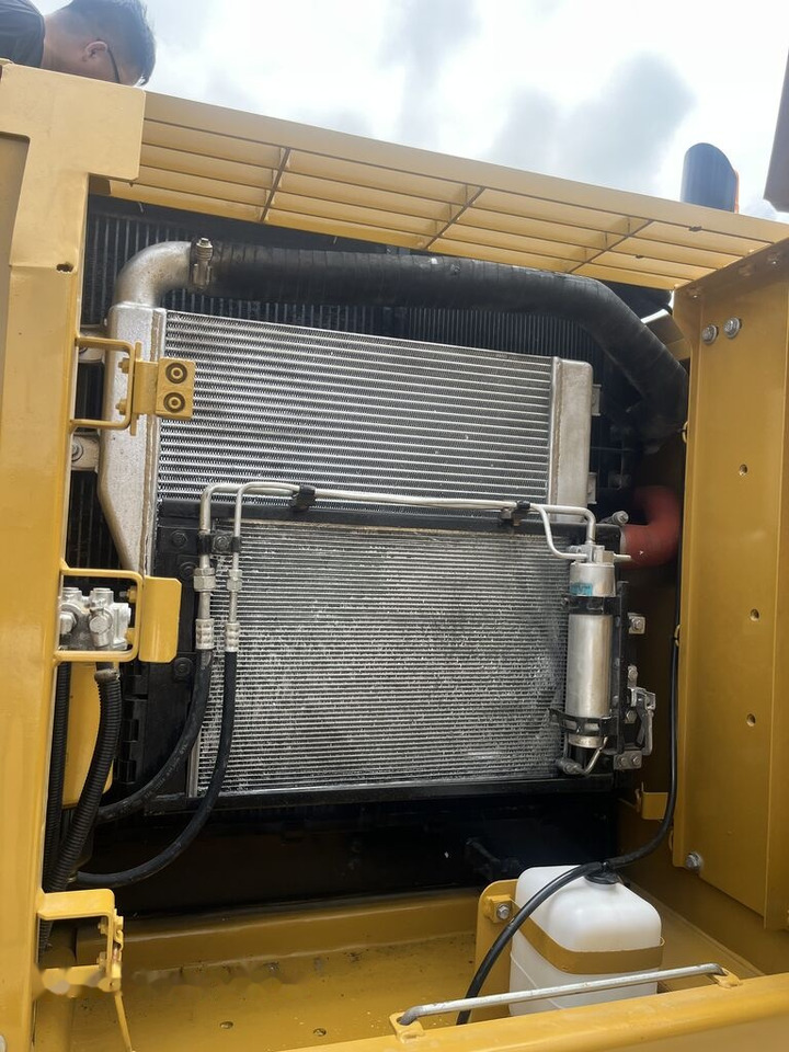 Caterpillar 323D2L - حفارات زحافة: صور 3 Caterpillar 323D2L - حفارات زحافة: صور 3