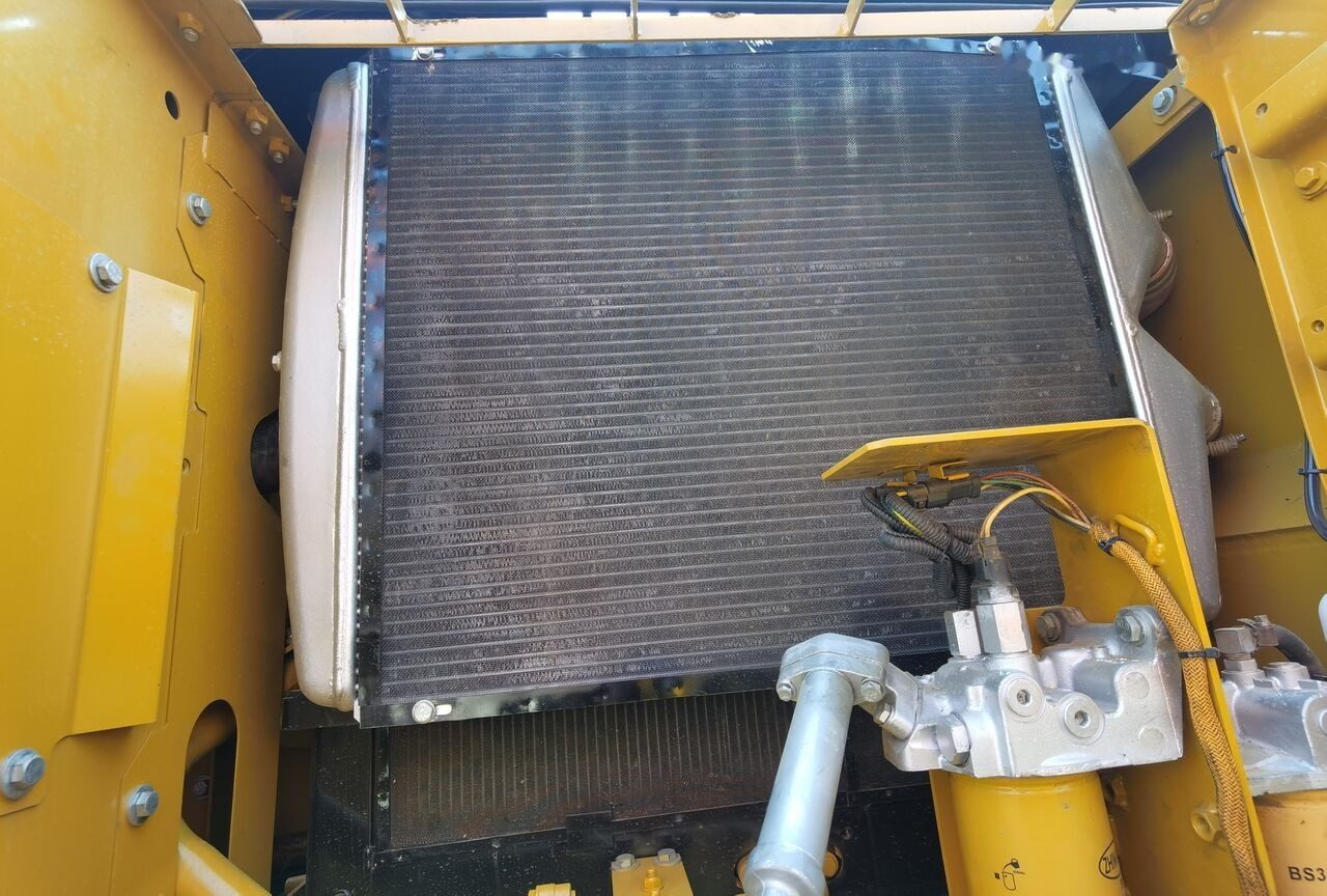 حفارات زحافة Caterpillar 329D2L: صور 6