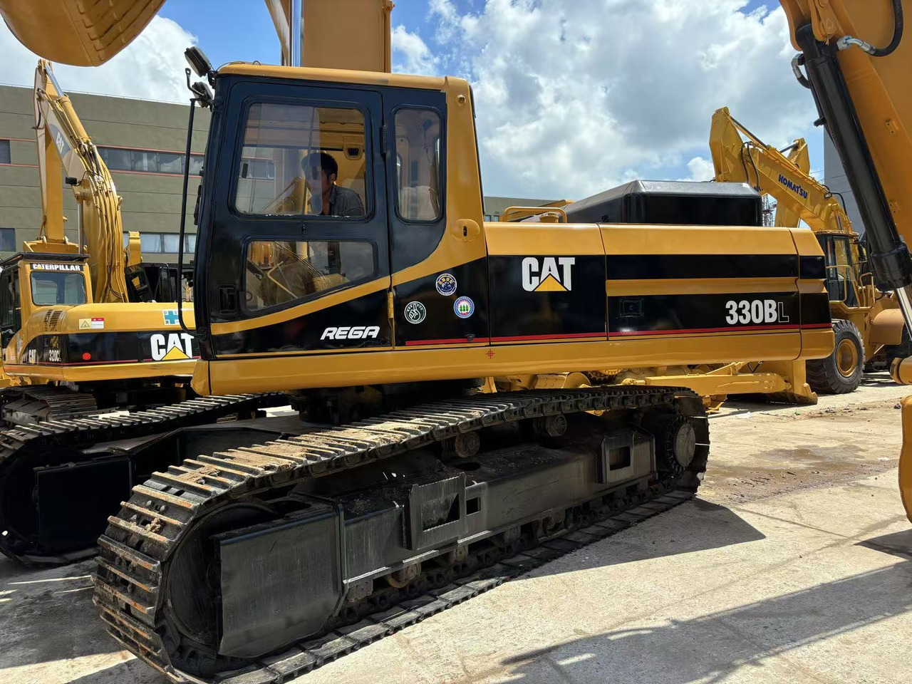Caterpillar 330BL - حفارات زحافة: صور 3 Caterpillar 330BL - حفارات زحافة: صور 3