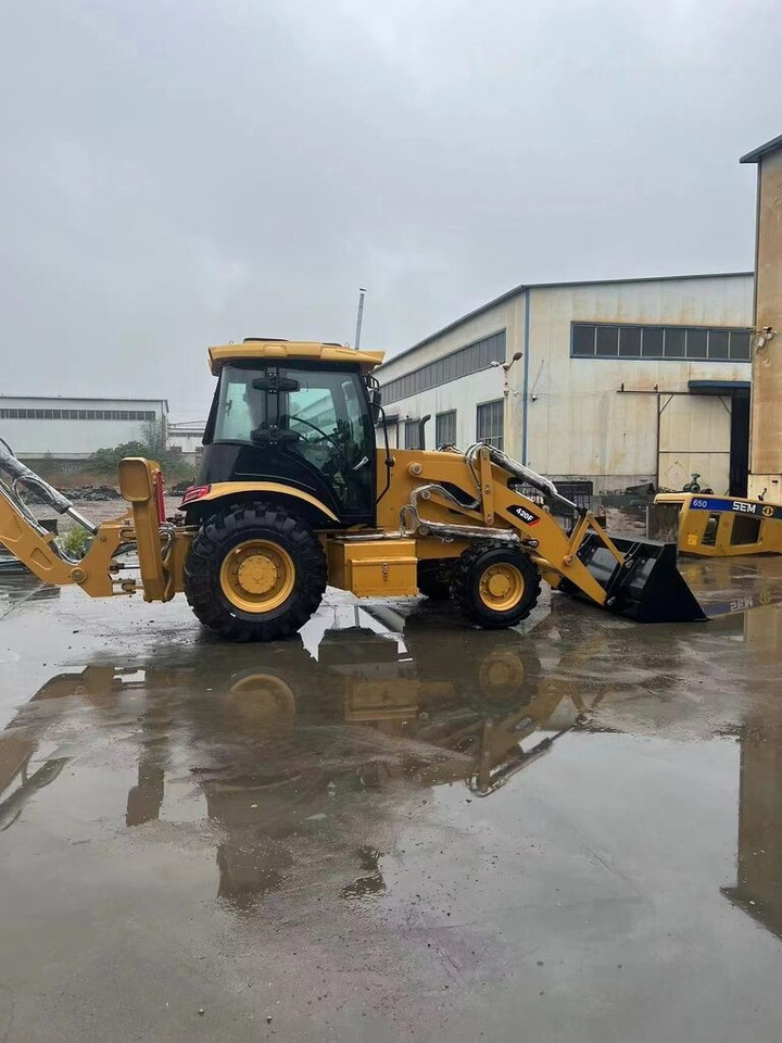 Caterpillar 420F - حفار متعدد الاستخدام: صور 3 Caterpillar 420F - حفار متعدد الاستخدام: صور 3