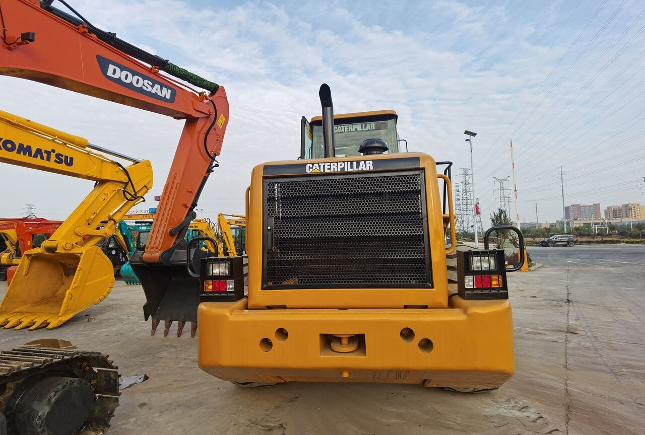 اللودر بعجل Caterpillar 950H: صور 6