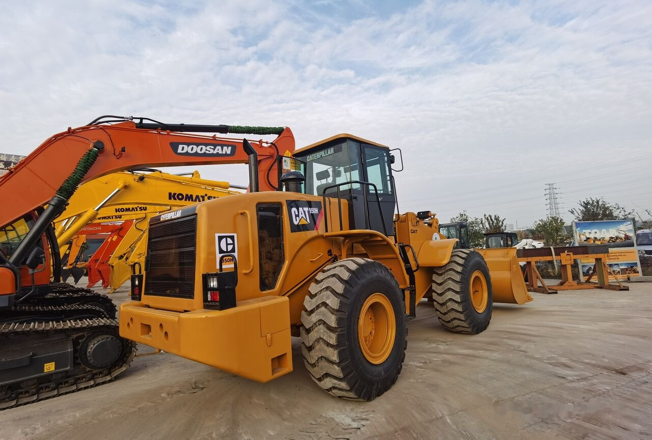 اللودر بعجل Caterpillar 950H: صور 9