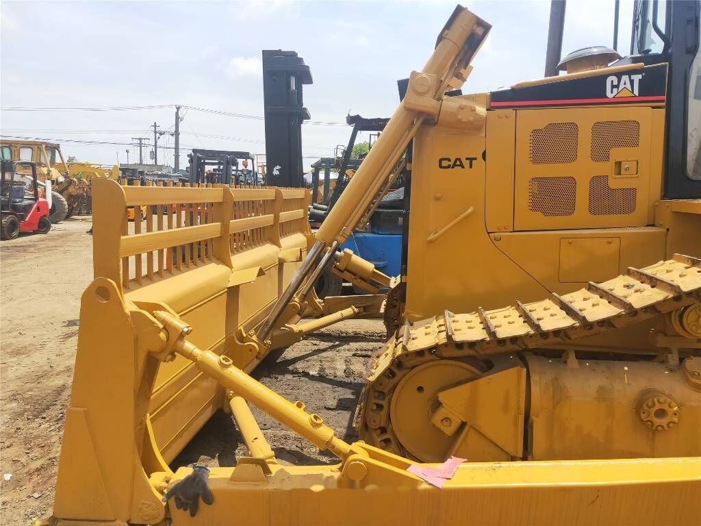 Caterpillar D 6 R - بلدوزر: صور 1 Caterpillar D 6 R - بلدوزر: صور 1