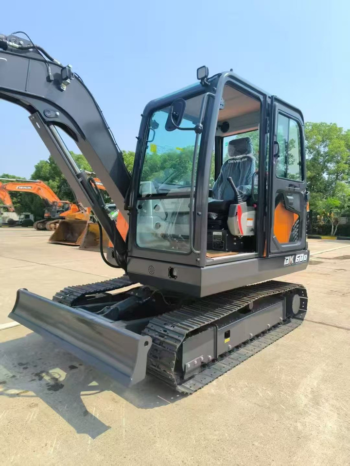 DOOSAN DX60D - حفارة مصغرة: صور 2 DOOSAN DX60D - حفارة مصغرة: صور 2