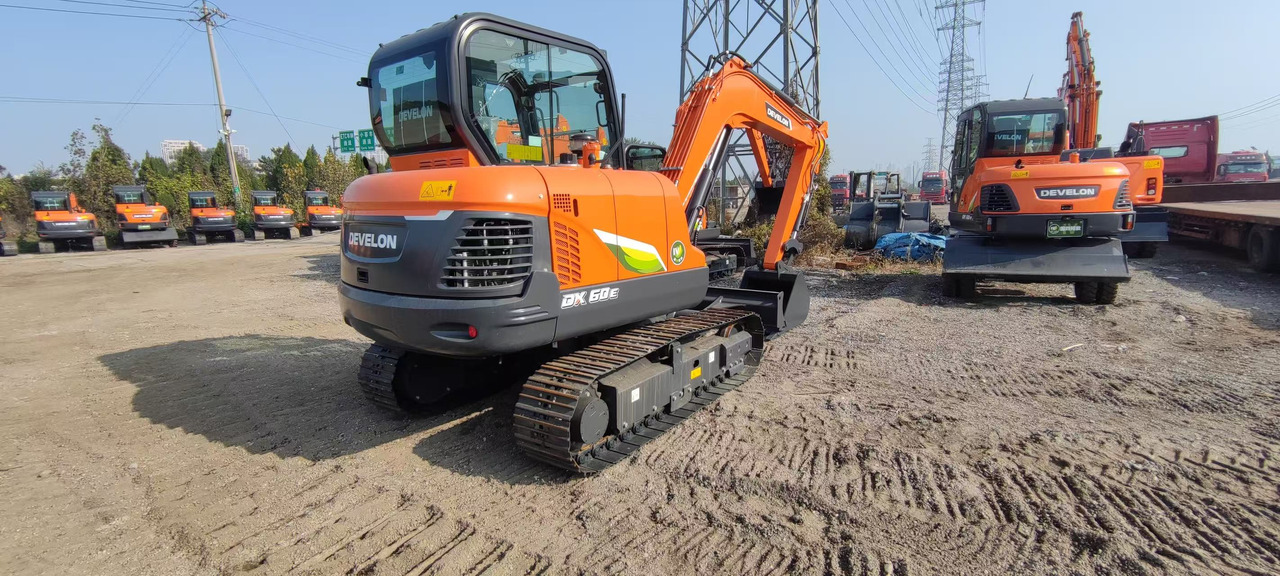 DOOSAN DX60E - حفارة مصغرة: صور 4 DOOSAN DX60E - حفارة مصغرة: صور 4