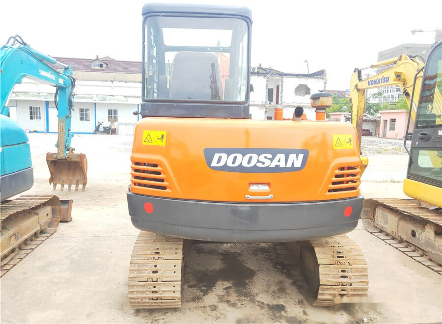 Doosan DH55-V - حفارة مصغرة: صور 3 Doosan DH55-V - حفارة مصغرة: صور 3