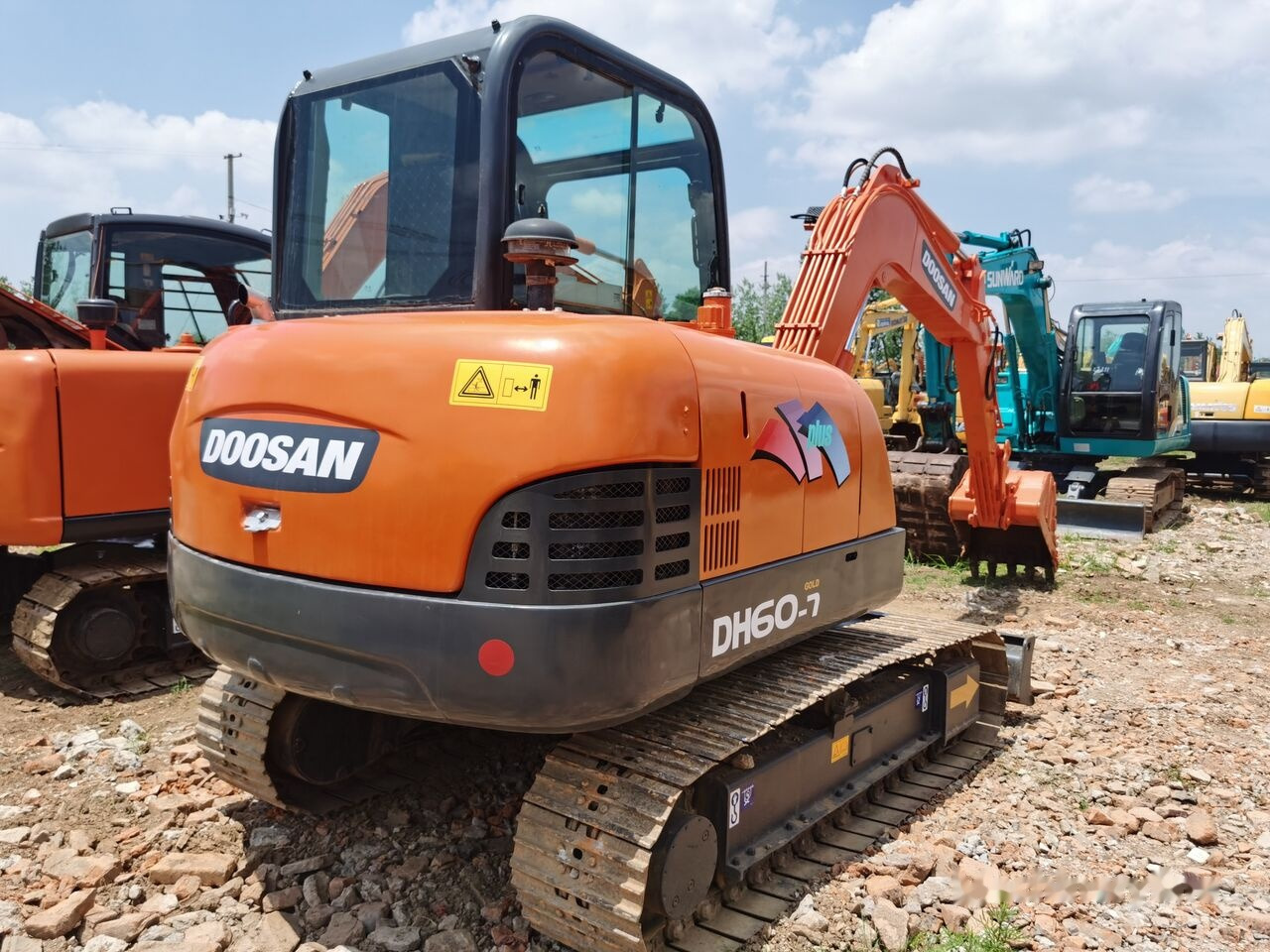 Doosan DH60-7 - حفارة مصغرة: صور 4 Doosan DH60-7 - حفارة مصغرة: صور 4