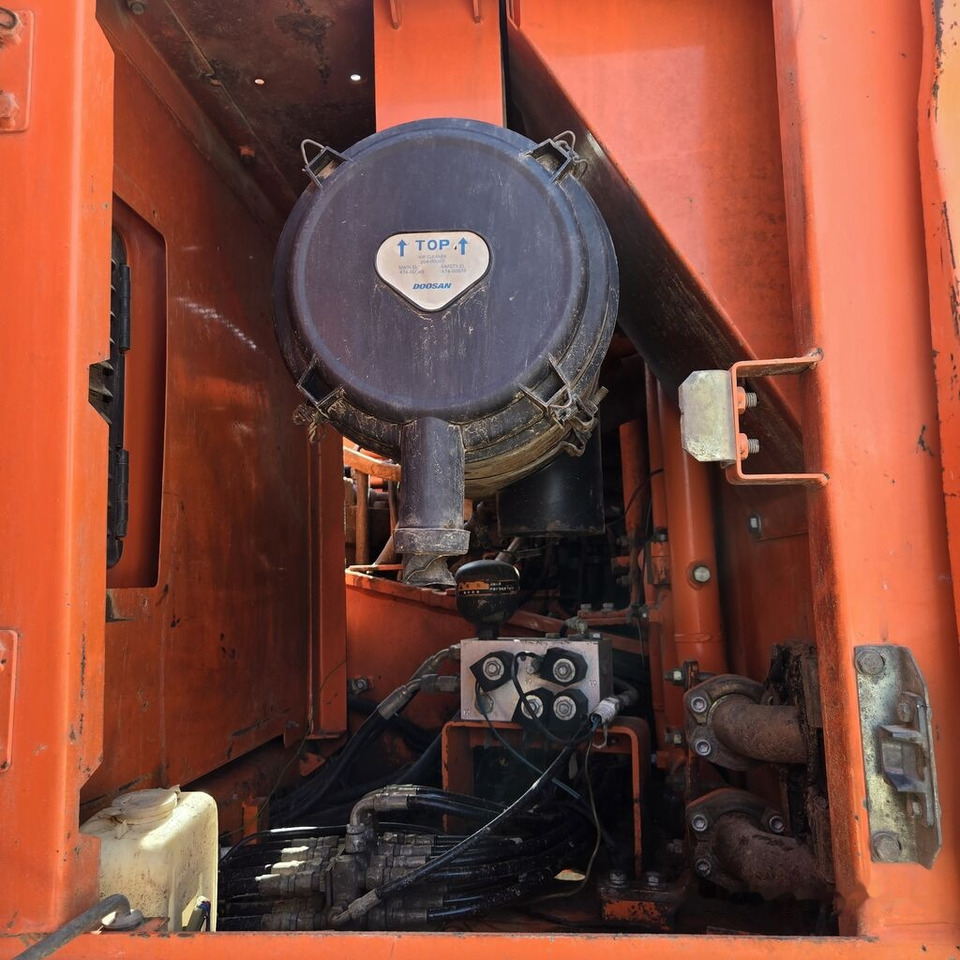 Doosan DX225LCA - حفارات زحافة: صور 1 Doosan DX225LCA - حفارات زحافة: صور 1
