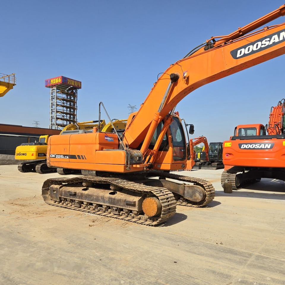 حفارات زحافة Doosan DX225LCA: صور 8