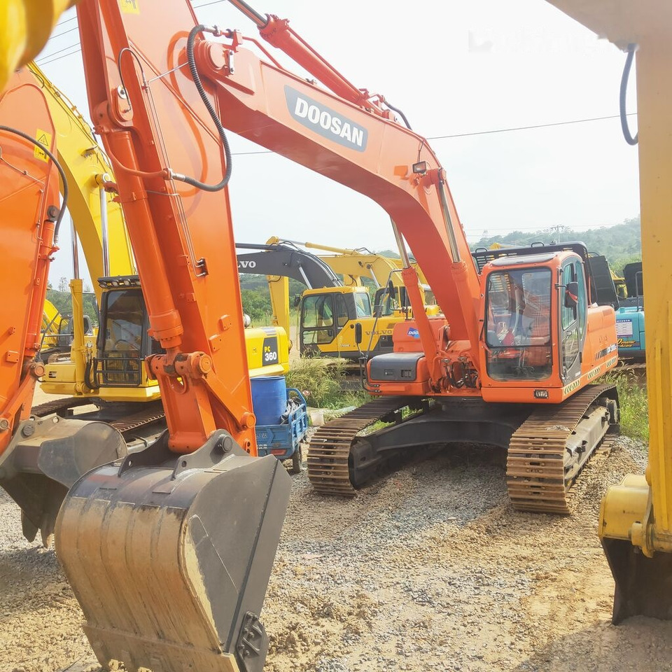 Doosan DX300LC - حفارات زحافة: صور 4 Doosan DX300LC - حفارات زحافة: صور 4