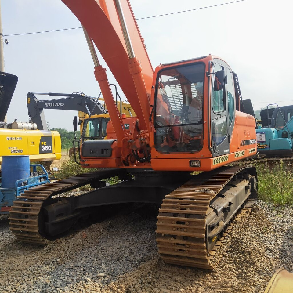 حفارات زحافة Doosan DX300LC: صور 7 حفارات زحافة Doosan DX300LC: صور 7