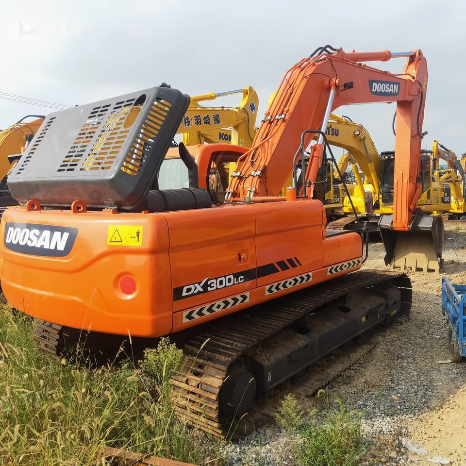 Doosan DX300LC - حفارات زحافة: صور 2 Doosan DX300LC - حفارات زحافة: صور 2