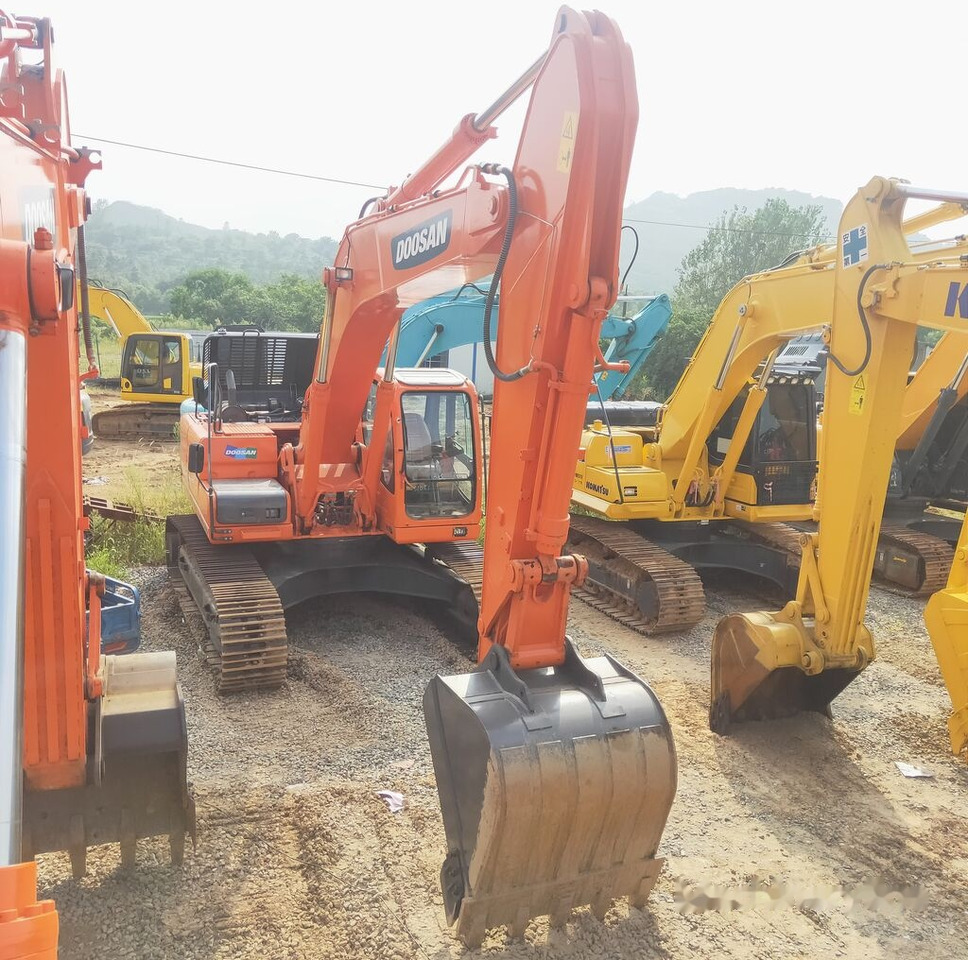Doosan DX300LC - حفارات زحافة: صور 5 Doosan DX300LC - حفارات زحافة: صور 5