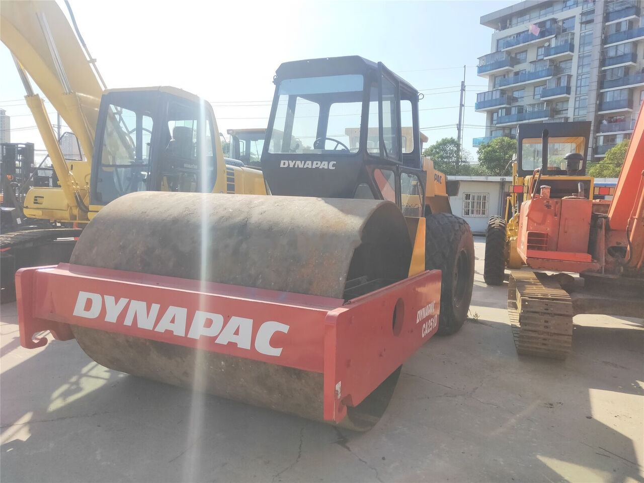 Dynapac CA251D - مدحلة الأسفلت: صور 3 Dynapac CA251D - مدحلة الأسفلت: صور 3