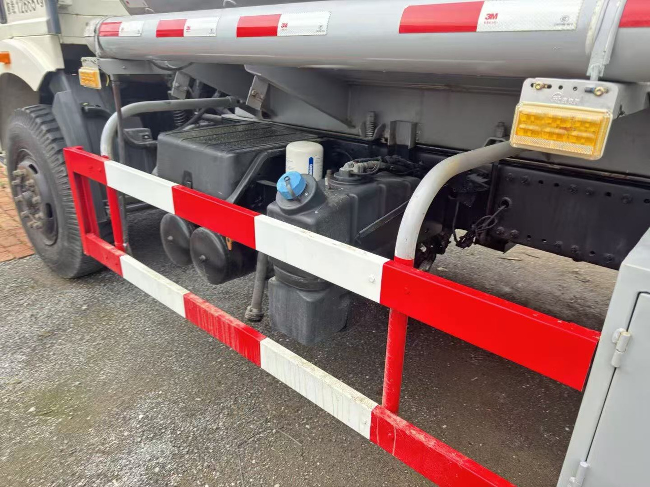 شاحنة صهريج FAW tanker truck: صور 7