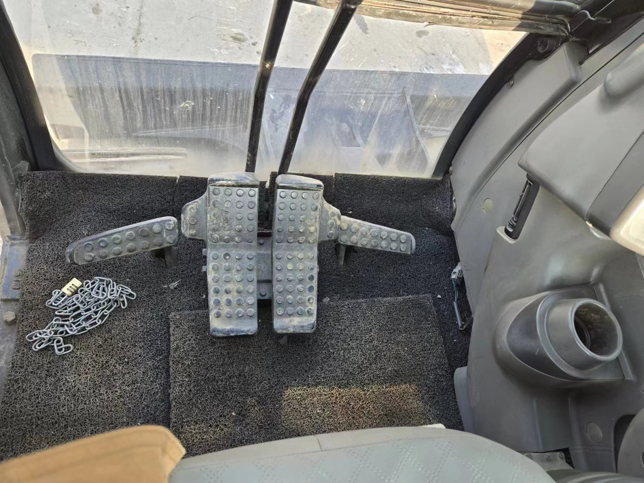 حفارة مصغرة HITACHI ZX60: صور 9 حفارة مصغرة HITACHI ZX60: صور 9