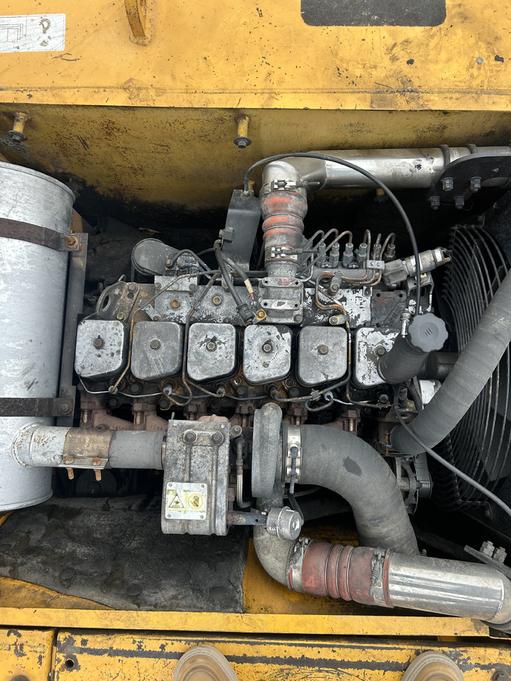 HYUNDAI R210W-7 - حفارة على عجلات: صور 2 HYUNDAI R210W-7 - حفارة على عجلات: صور 2