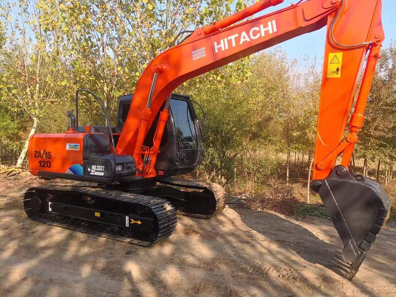 Hitachi ZX120 - حفارات زحافة: صور 2 Hitachi ZX120 - حفارات زحافة: صور 2