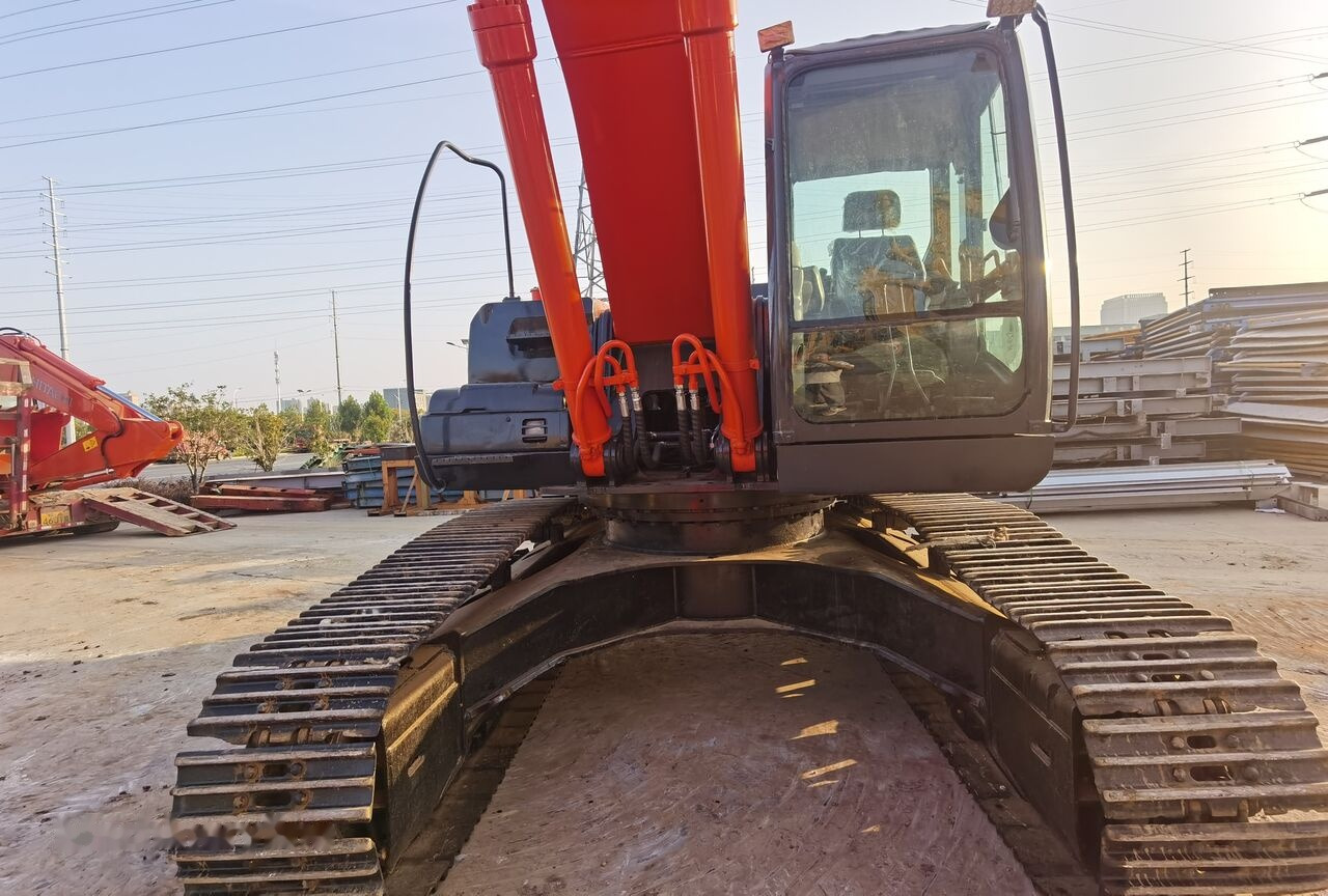 Hitachi ZX350 - حفارات زحافة: صور 5 Hitachi ZX350 - حفارات زحافة: صور 5
