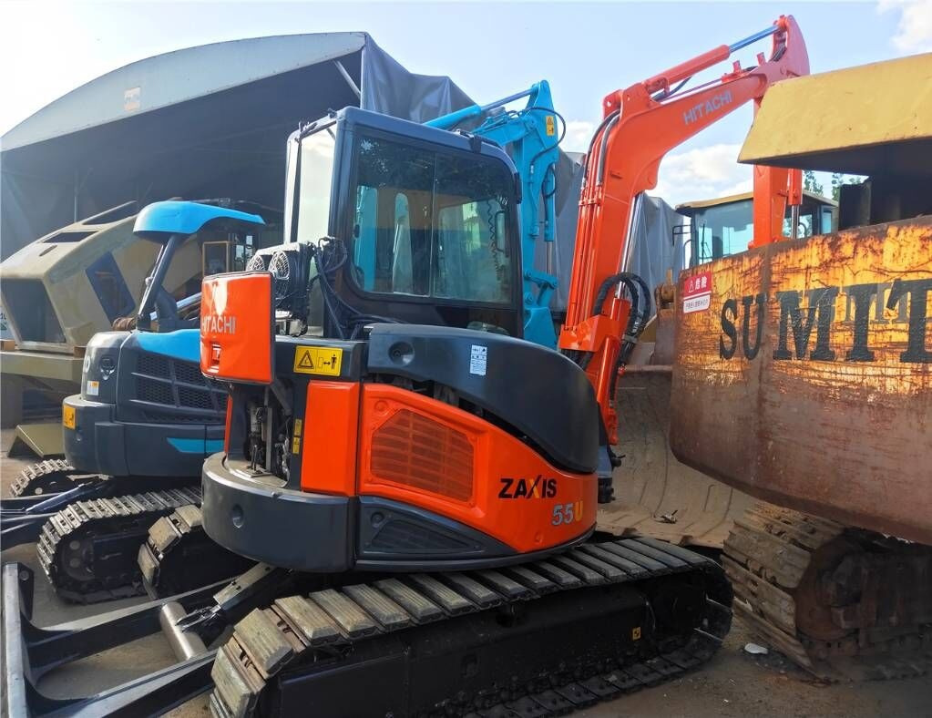 Hitachi ZX55UR - حفارة مصغرة: صور 1 Hitachi ZX55UR - حفارة مصغرة: صور 1