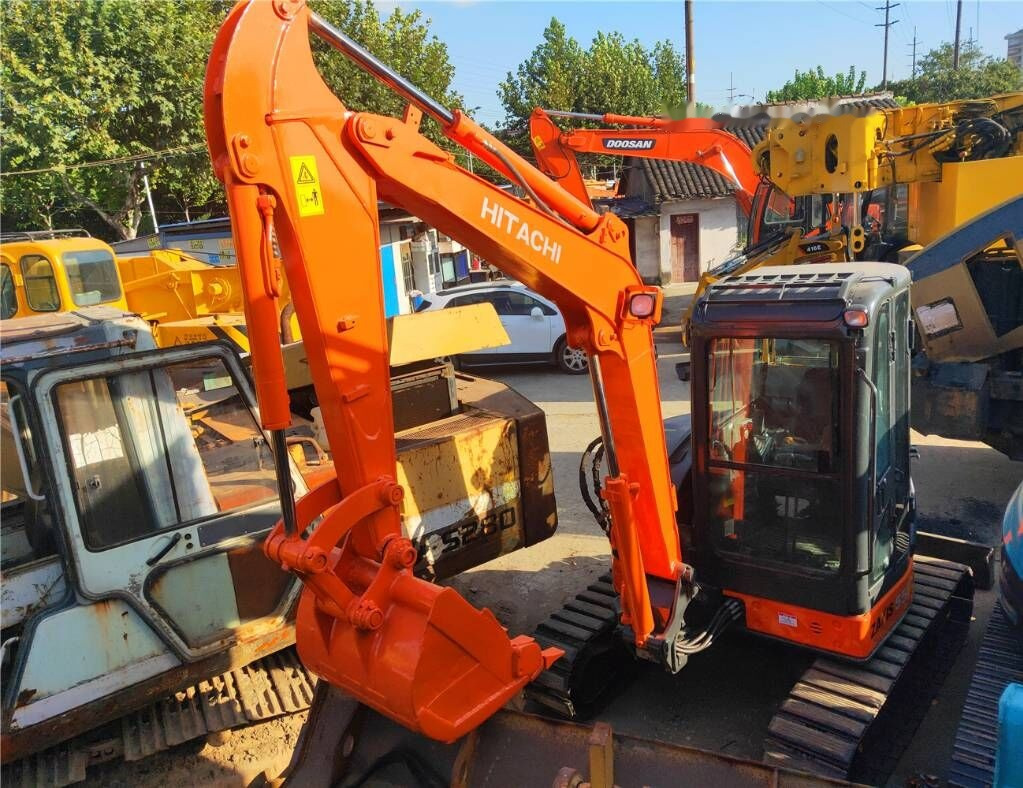Hitachi ZX55UR - حفارة مصغرة: صور 3 Hitachi ZX55UR - حفارة مصغرة: صور 3