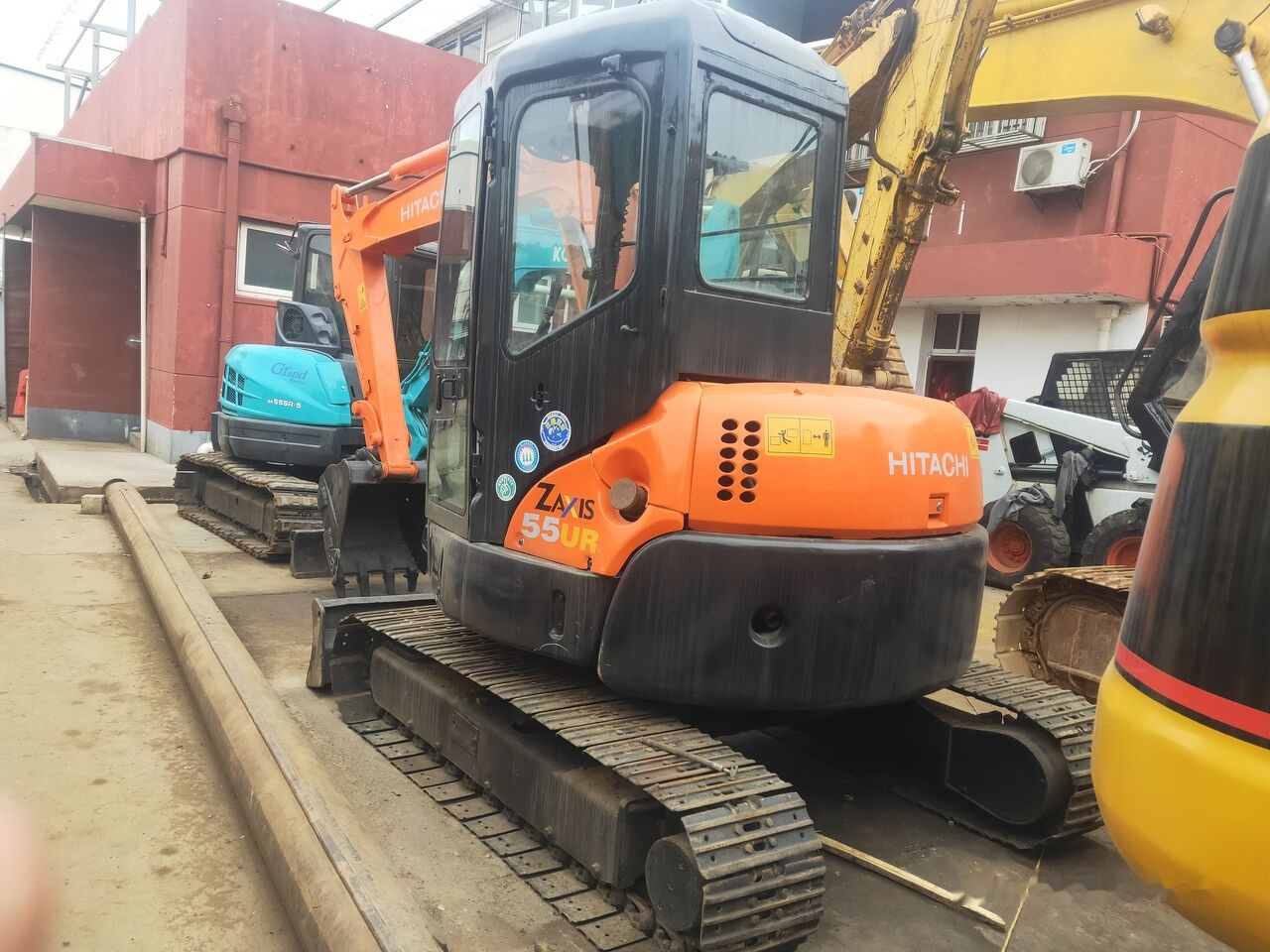 Hitachi ZX55 - حفارة مصغرة: صور 2 Hitachi ZX55 - حفارة مصغرة: صور 2
